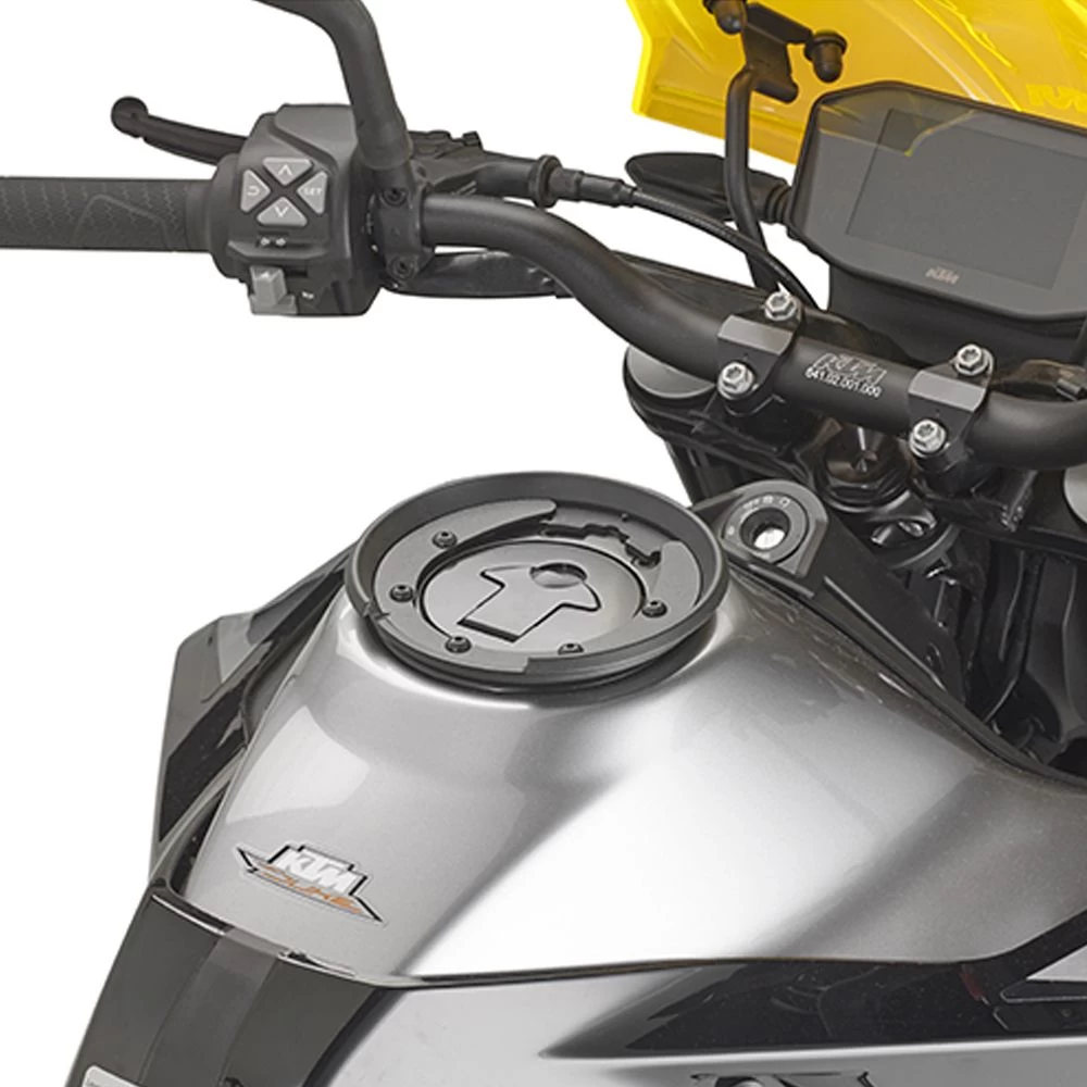 Givi / Kappa BF37 Tanklock Flange Fitting Kit 1 Givi / Kappa BF37 Tanklock Flange Fitting Kit