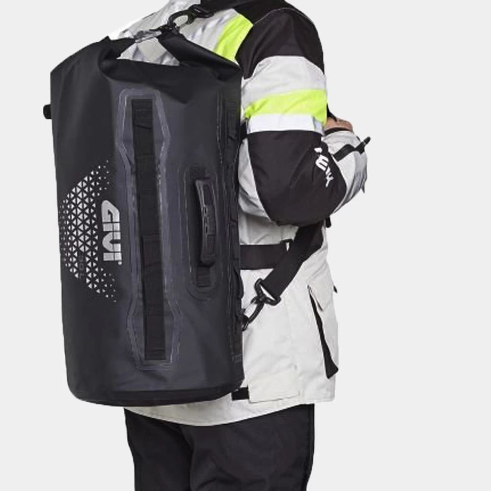 Givi UT801 Waterproof Rollbag -30ltr 3 Givi UT801 Waterproof Rollbag -30ltr - Image 3